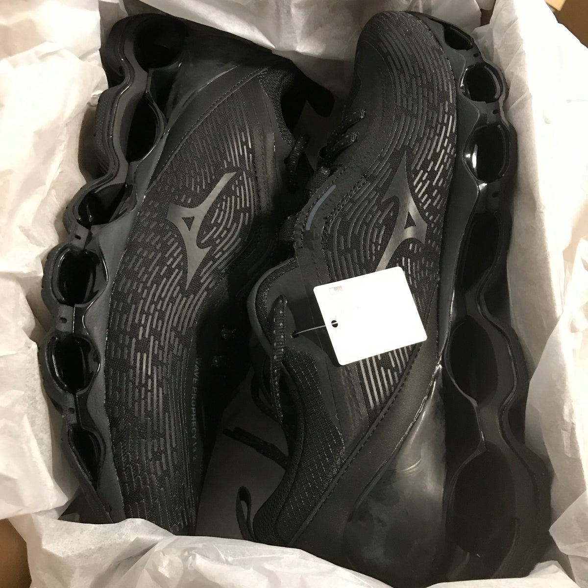 Mizuno Unisex Sportstyle WAVE PROPHECY 13.2 - Black/Black/Iron Gate
