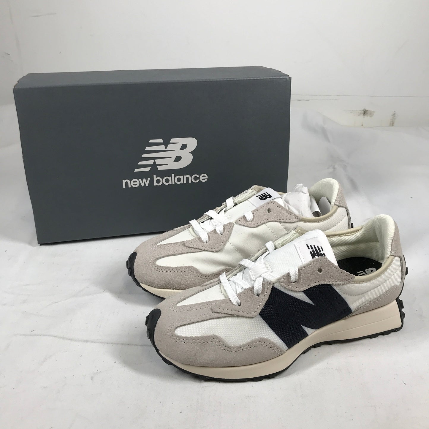 1 New Balance Kids' GS327FE Silver Birch / Black