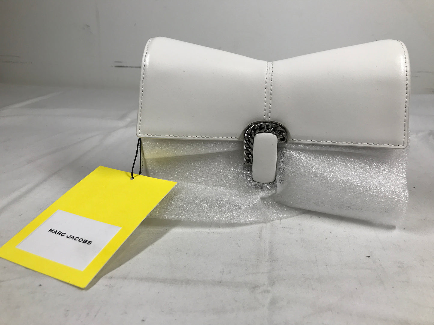 Marc Jacobs The St. Marc Chain Wallet - White