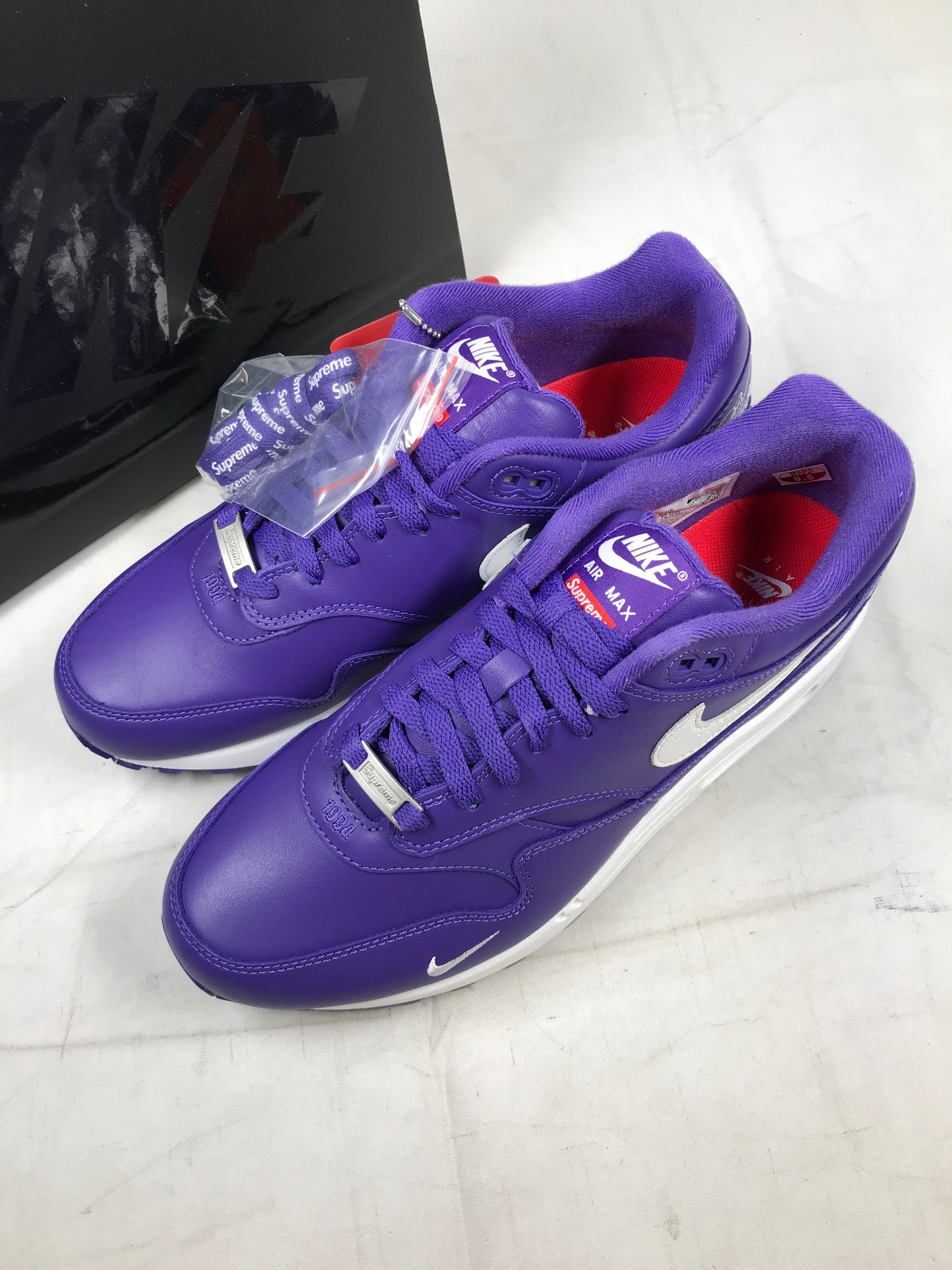 Nike Air Max 1 '87 SP Supreme Varsity Purple