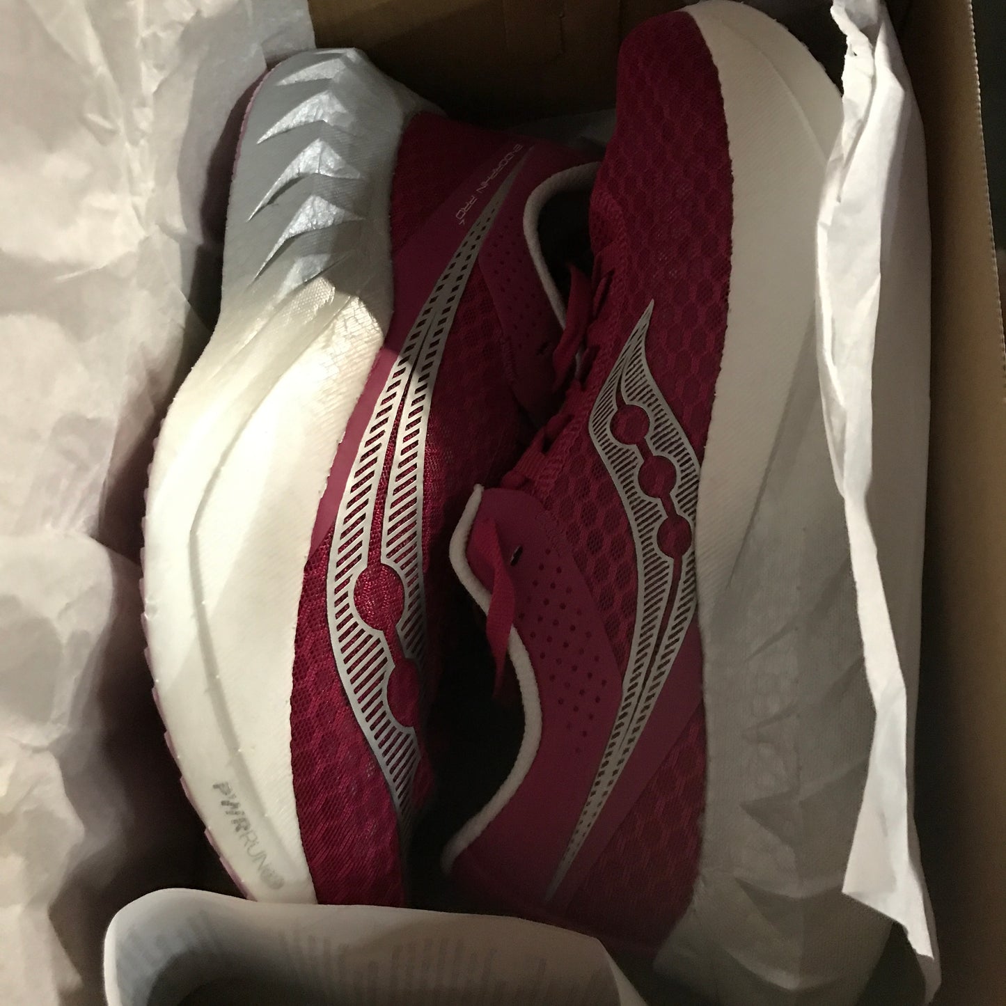 Saucony Women's Endorphin Pro 4 - Magenta