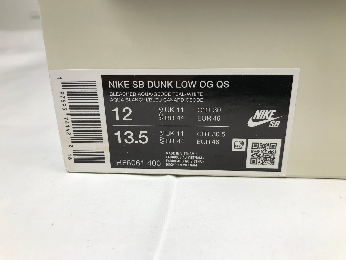 Nike SB Dunk Low Futura Laboratories Bleached Aqua