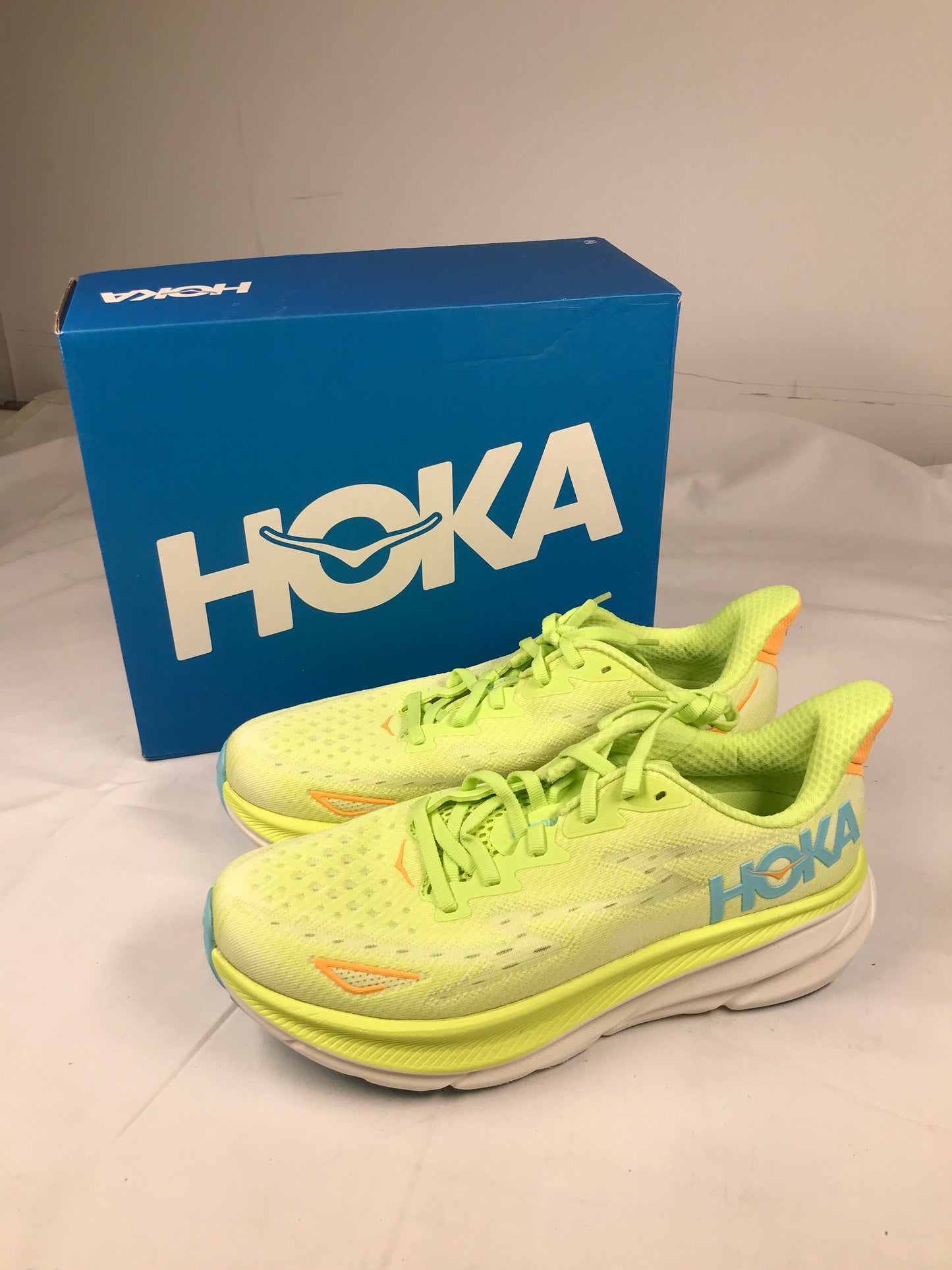 HOKA Women's Clifton 9 Running Shoes