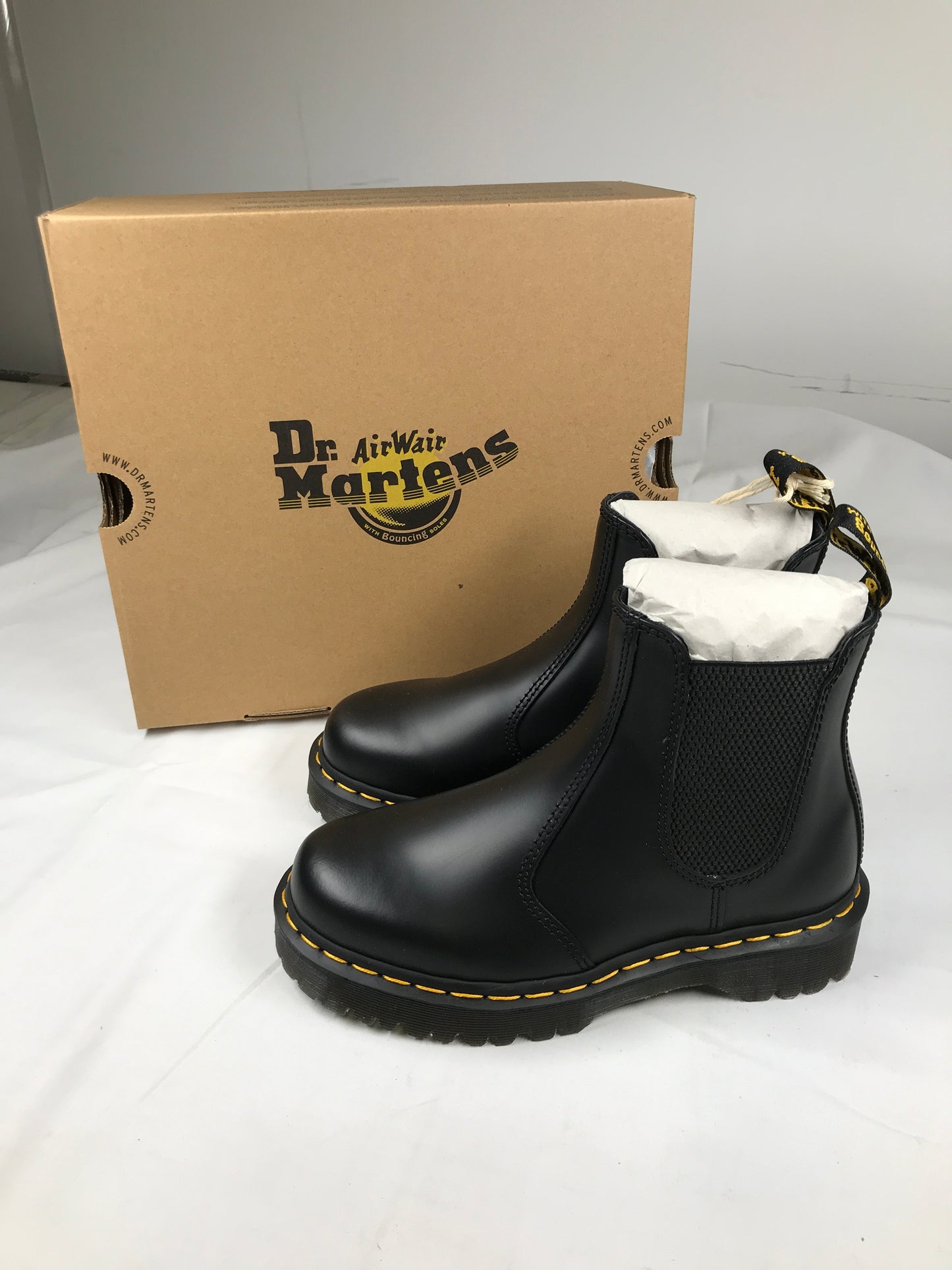 Dr. Martens 2976 Bex Smooth Leather Chelsea Boots