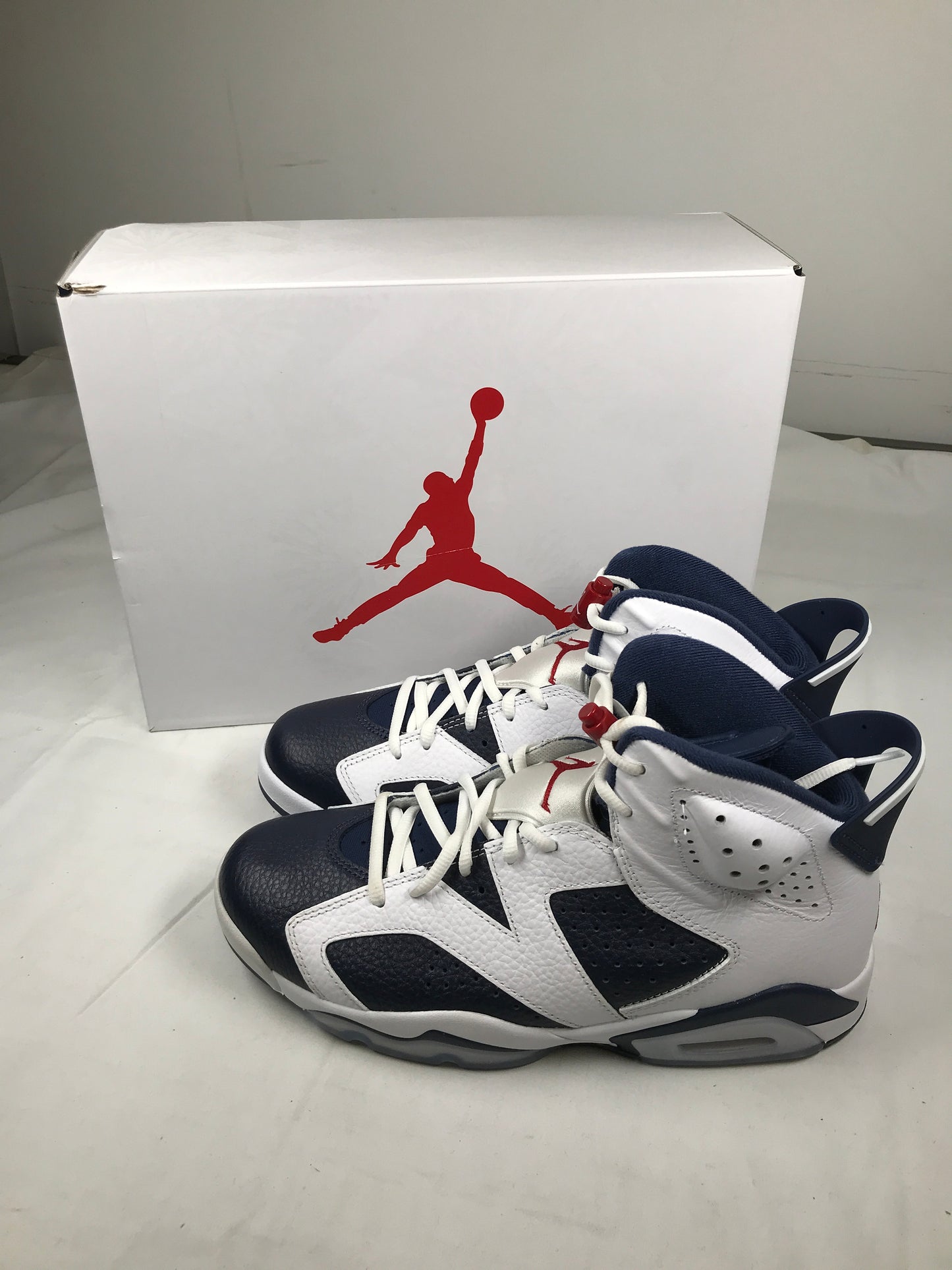 Air Jordan 6 Retro 'Olympic' 2024