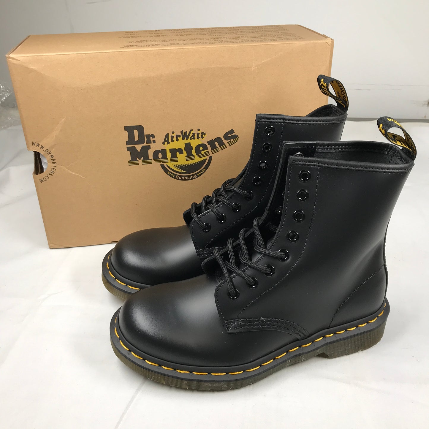 Dr. Martens 1460 Smooth Leather Lace Up Boots - Womans