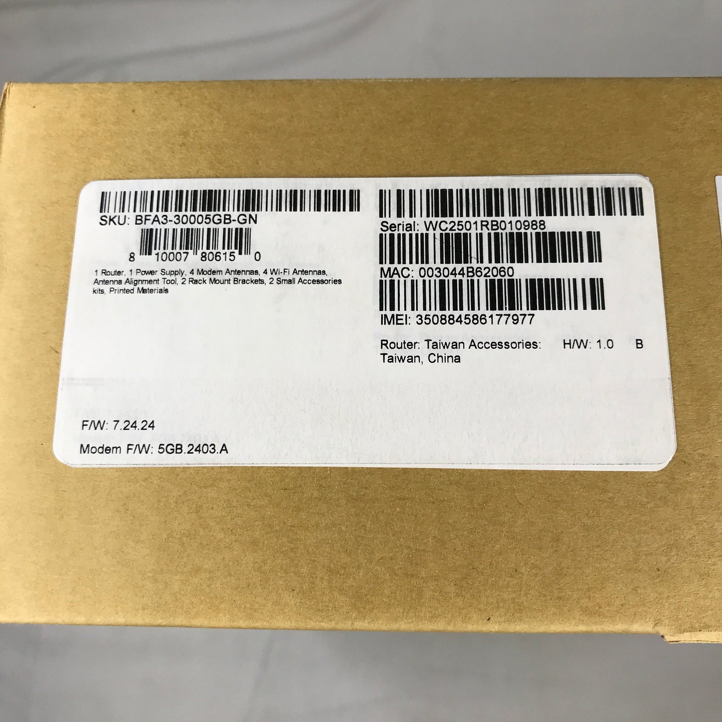 Ericsson Cradlepoint E3000 Cellular Router with Embedded 5G Modem and WiFi