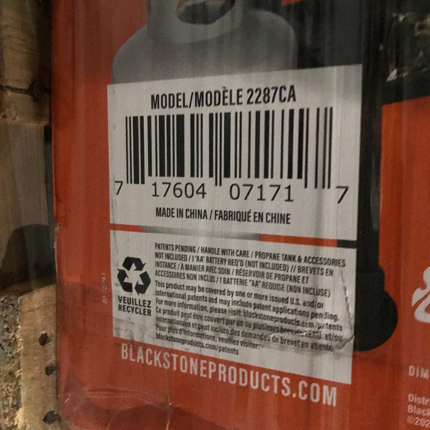 Blackstone 28" Griddle with Hood and Accessory Rail System - PICK UP ONLY