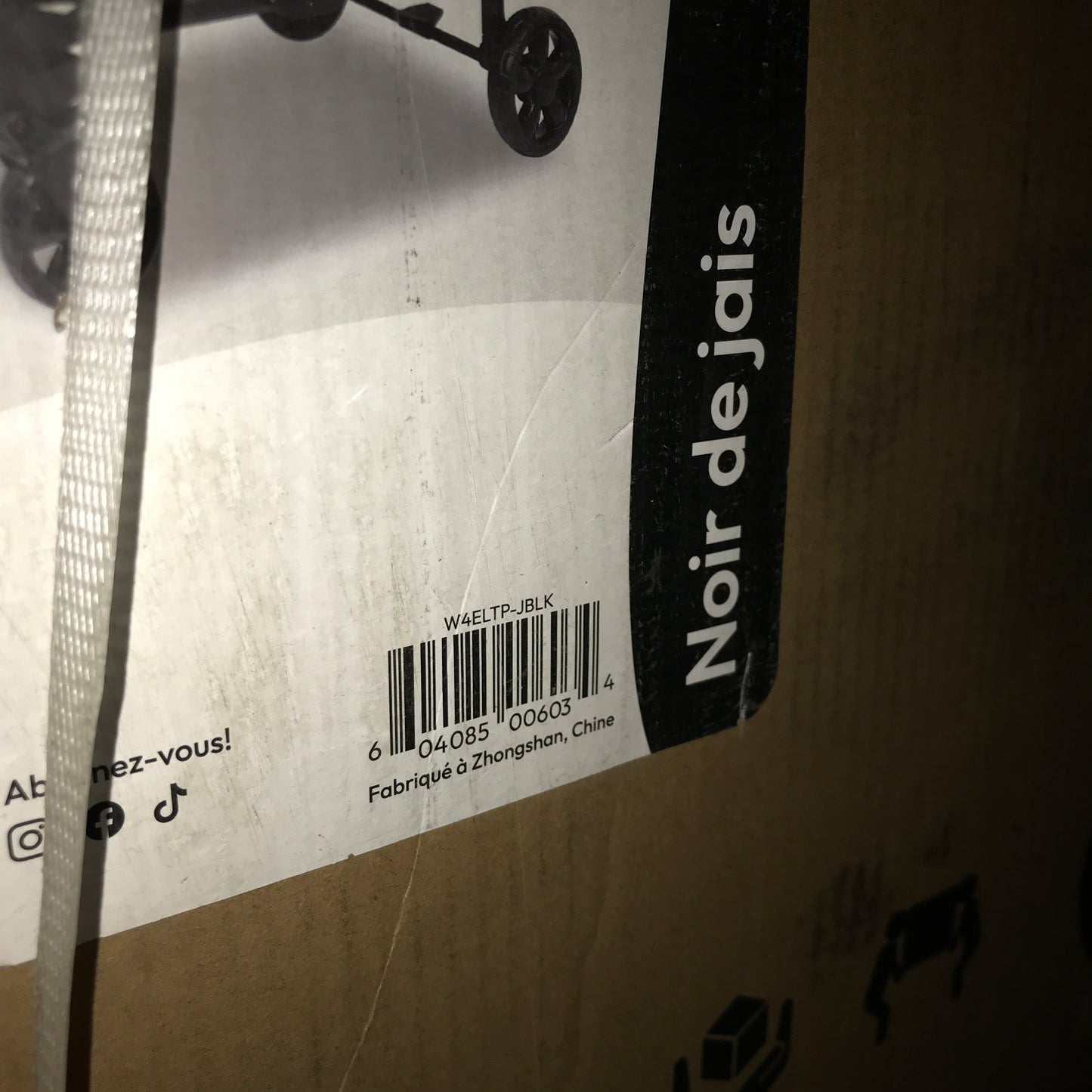 WonderFold W4 Elite Pro Stroller Wagon - PICK UP ONLY