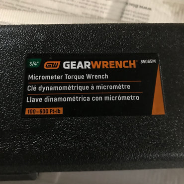 GEARWRENCH 3/4" Drive Micrometer Torque Wrench 100-600 ft/lbs.