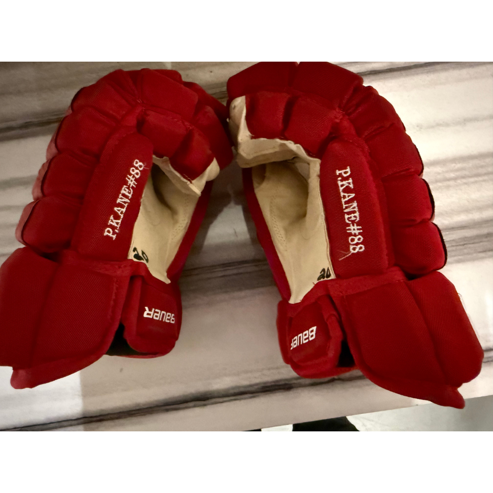 RARE Pro Stock Patrick Kane Detroit Red Wings Bauer Pro Series NHL Issued Gloves Lightly Used
