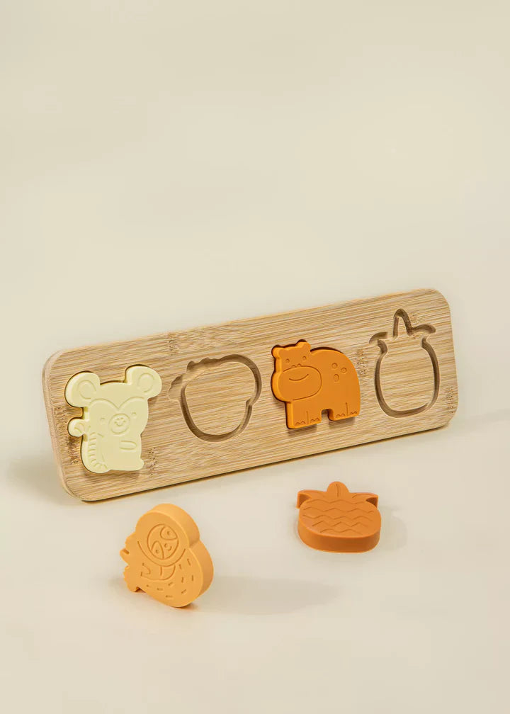 Coco Village Silicone Puzzle on Wooden Plate - Jungle