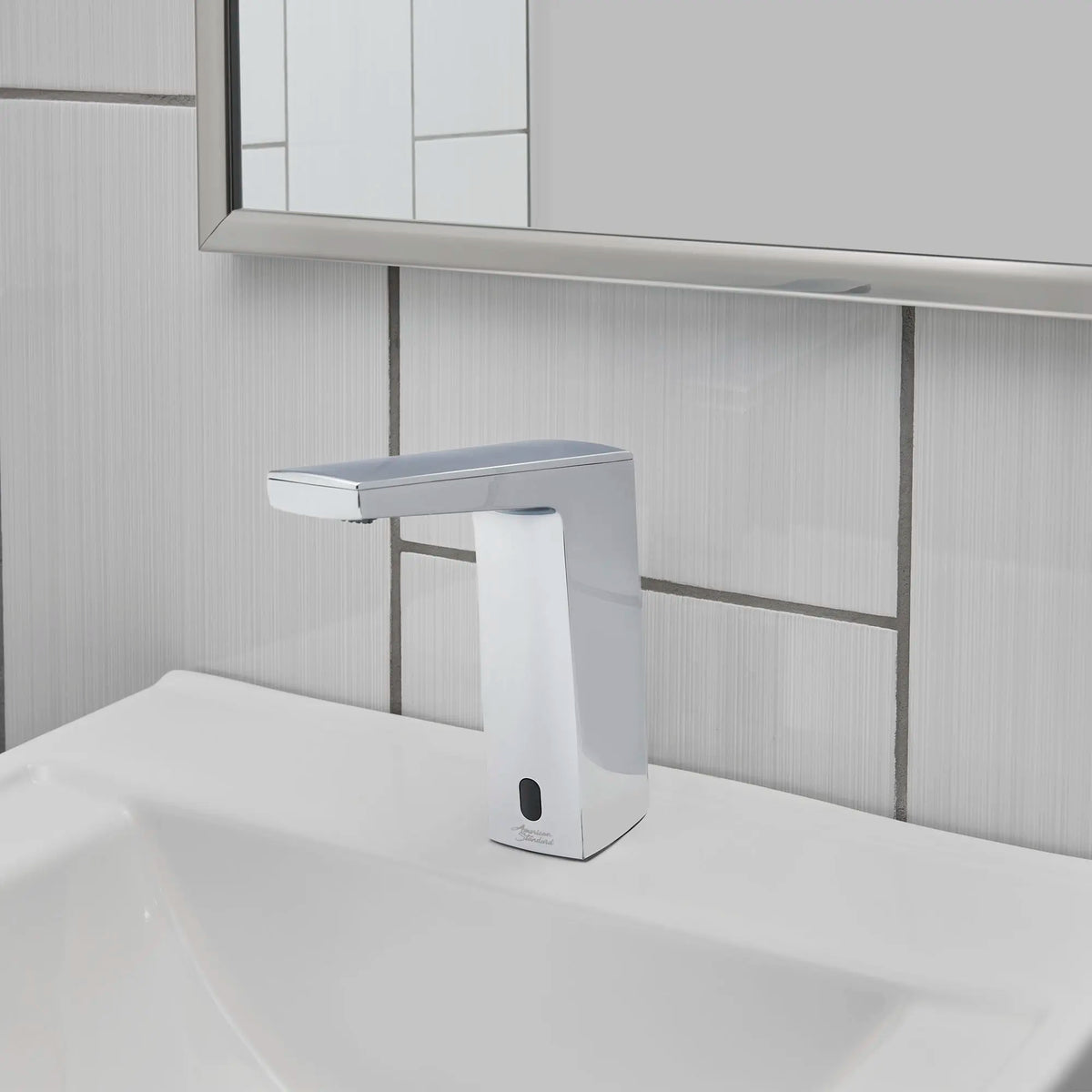 American Standard Selectronic Paradigm Selectronic Touchless Faucet, Base Model, 0.35 gpm/1.3 Lpm
