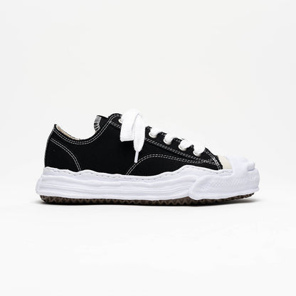 Maison MIHARA YASUHIRO "HANK" OG Sole Canvas Low-top Sneaker - Black