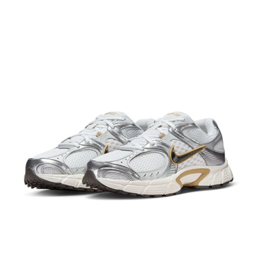 Nike  V5 RNR Parachute Beige Metallic Pewter