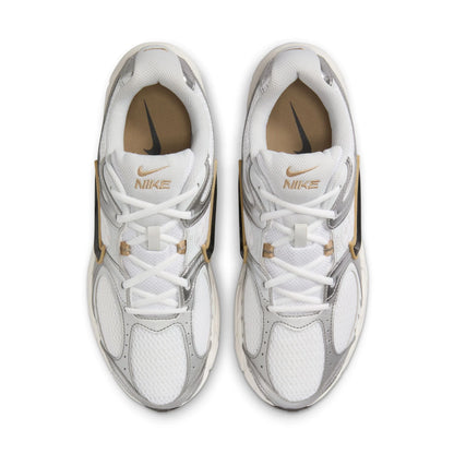 Nike  V5 RNR Parachute Beige Metallic Pewter