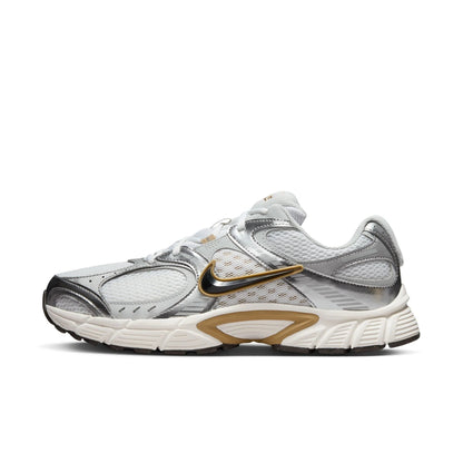 Nike  V5 RNR Parachute Beige Metallic Pewter