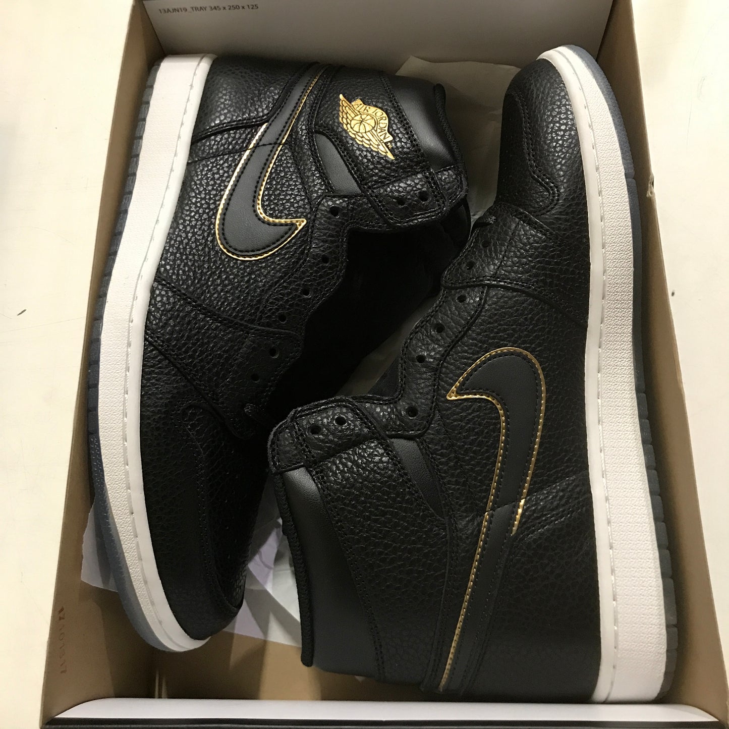 Air Jordan 1 Retro High OG City of Flight