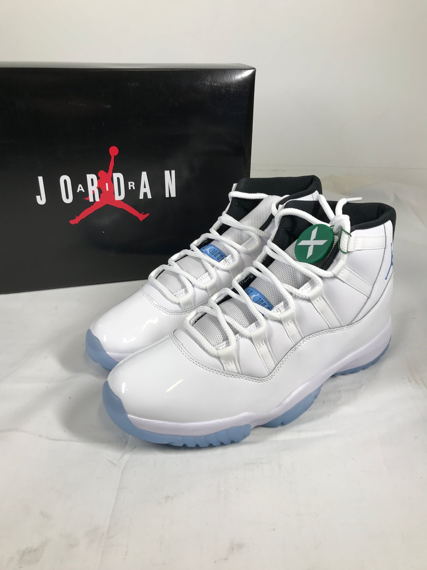 Air Jordan 11 Retro - Size 11 Men's