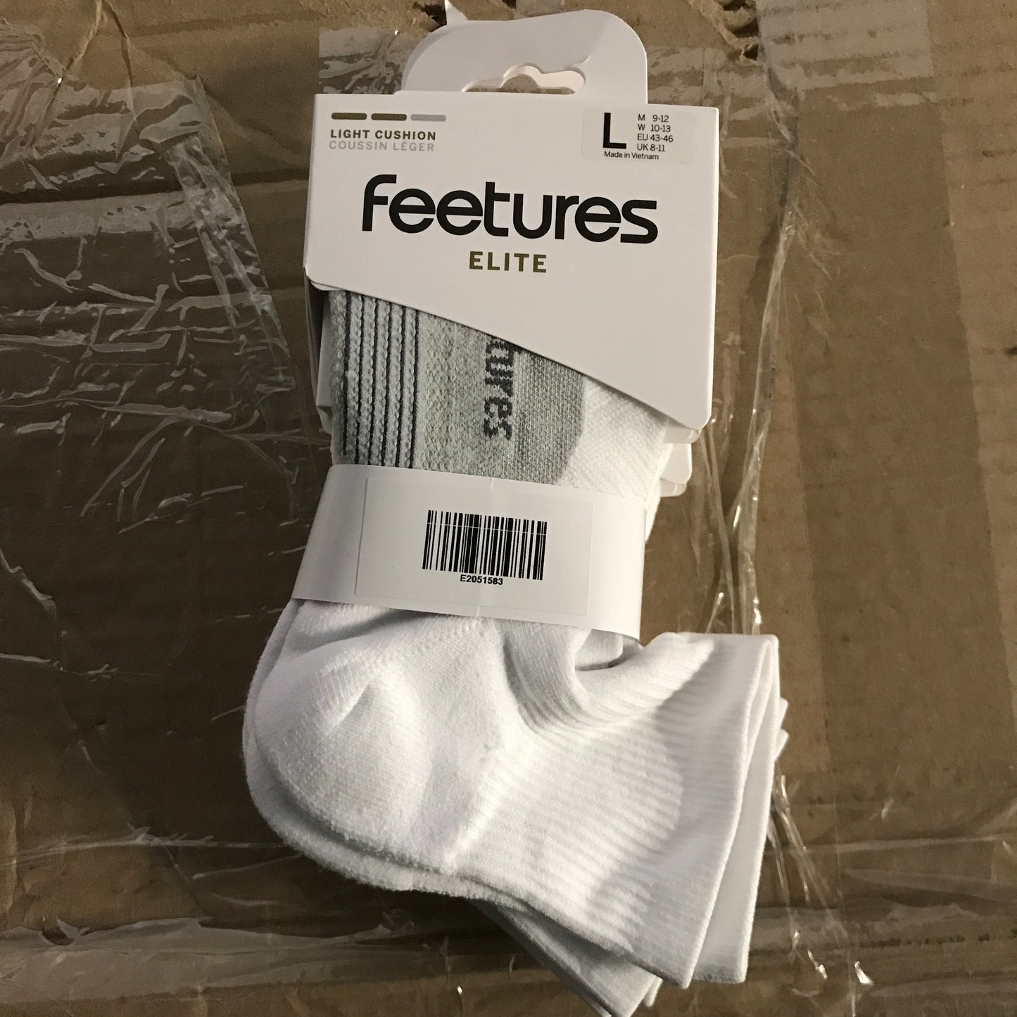Feetures Elite Light Cushion Quarter Socks - White - 3 Pack