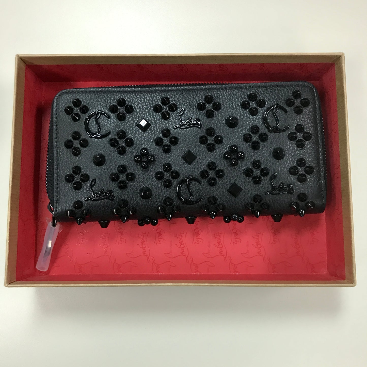 Christian Louboutin Panettone Wallet - Grained calf leather and spikes Loubinthesky - Black