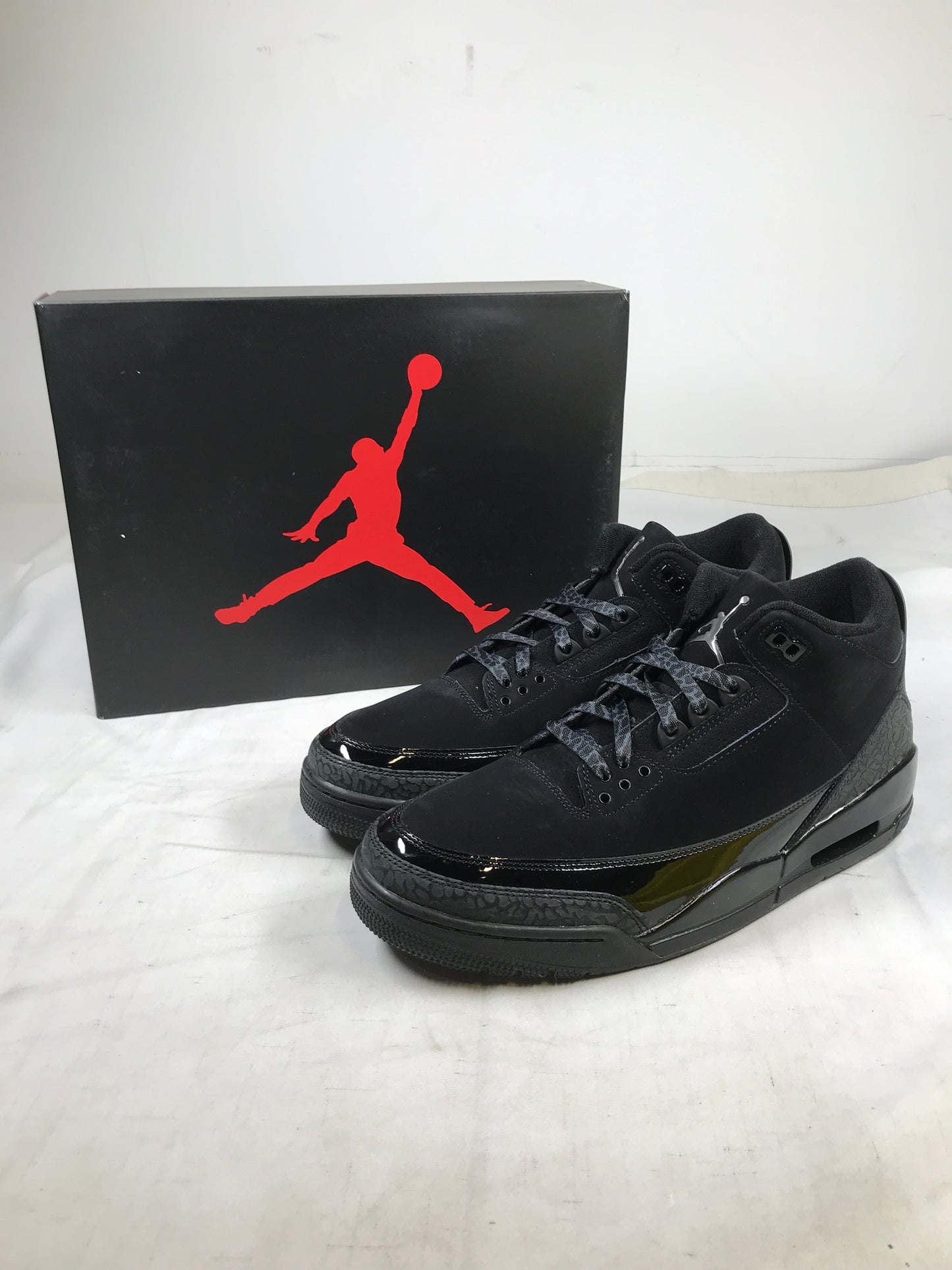 Air Jordan 3 Retro "Black Cat" Basketball Shoes