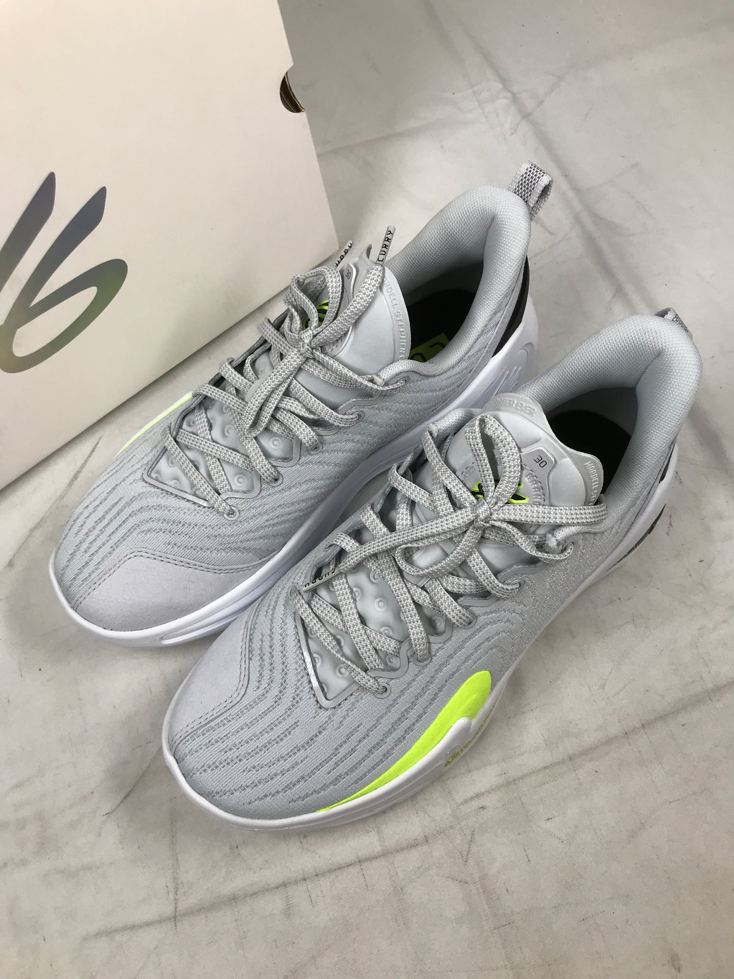 Under Armour Curry 12 'Gravity'