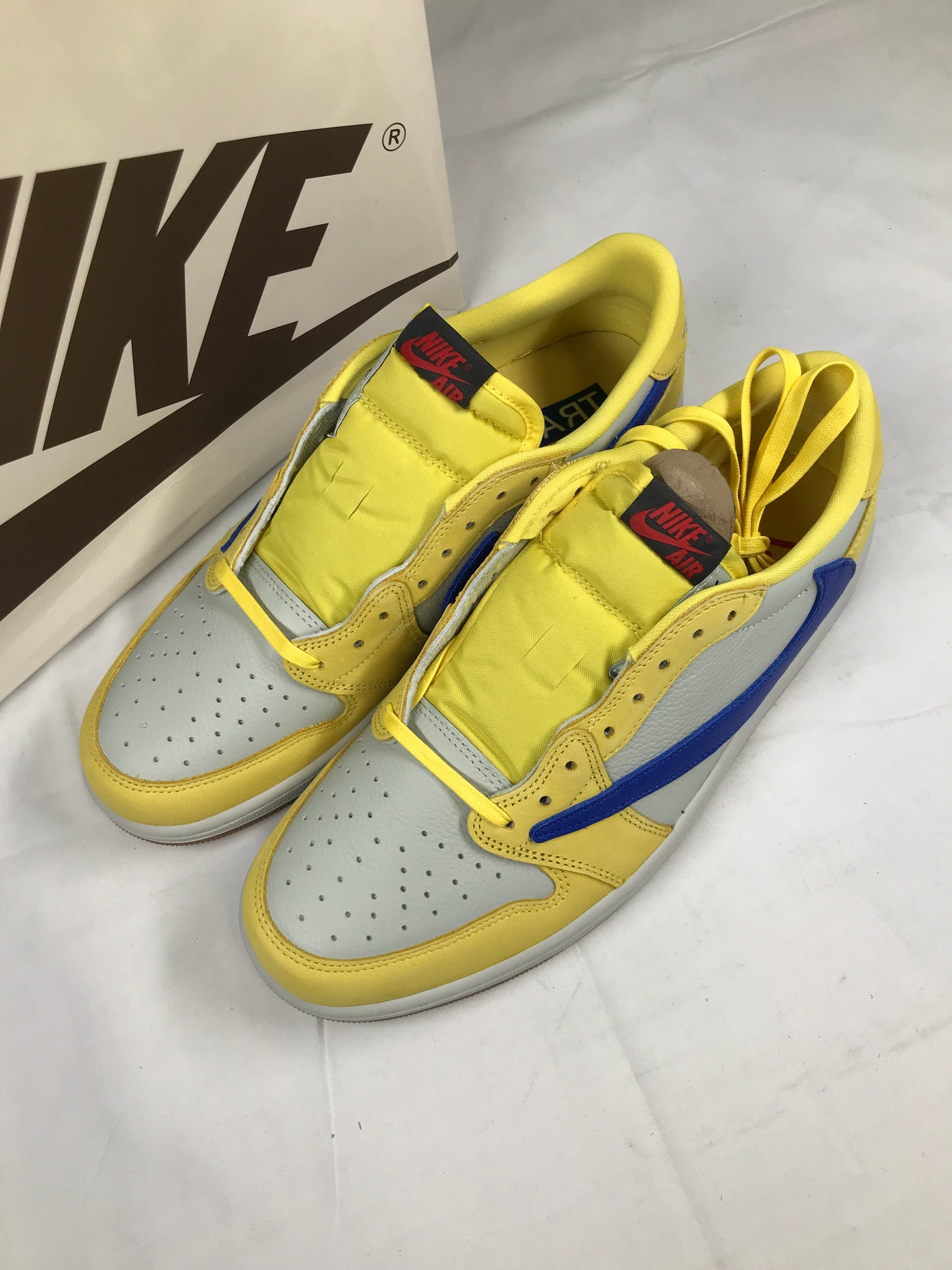 Nike Jordan 1 Retro Low OG SP Travis Scott Canary (Women's/Men's)