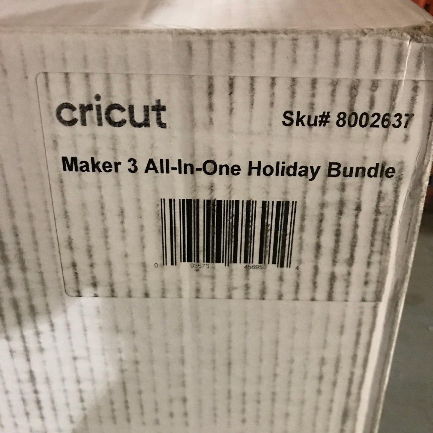 Cricut Maker 3 + Holiday Bundle
