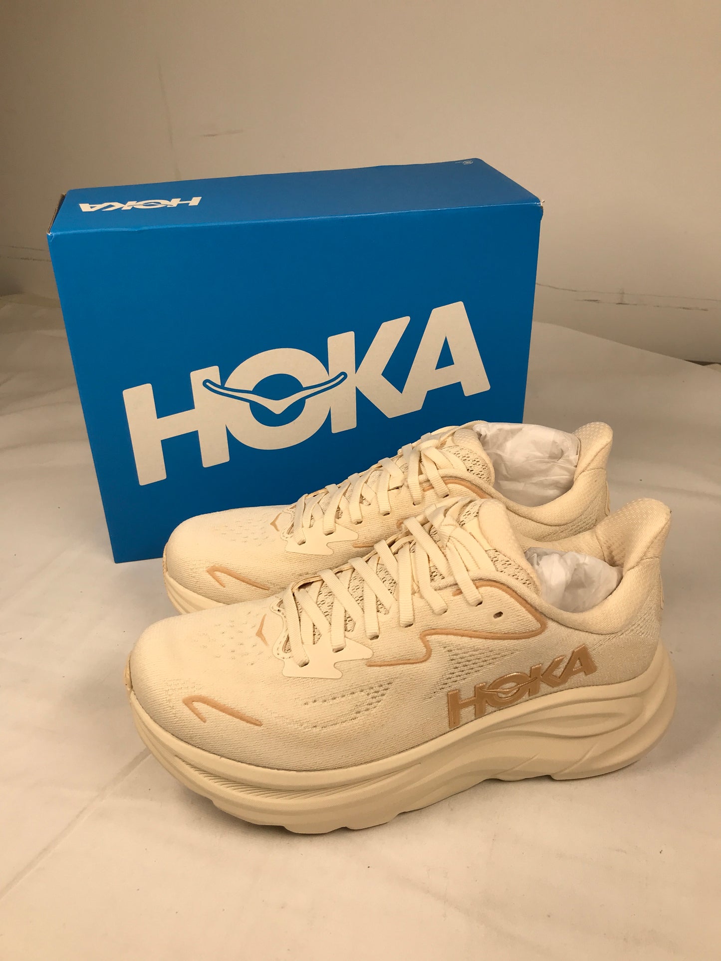 HOKA Women's Clifton 10 Running Shoes