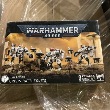 Warhammer 40,000: T'Au Empire - Crisis Battlesuits