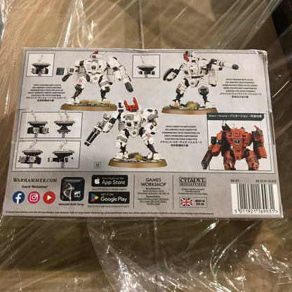 Warhammer 40,000: T'Au Empire - Crisis Battlesuits