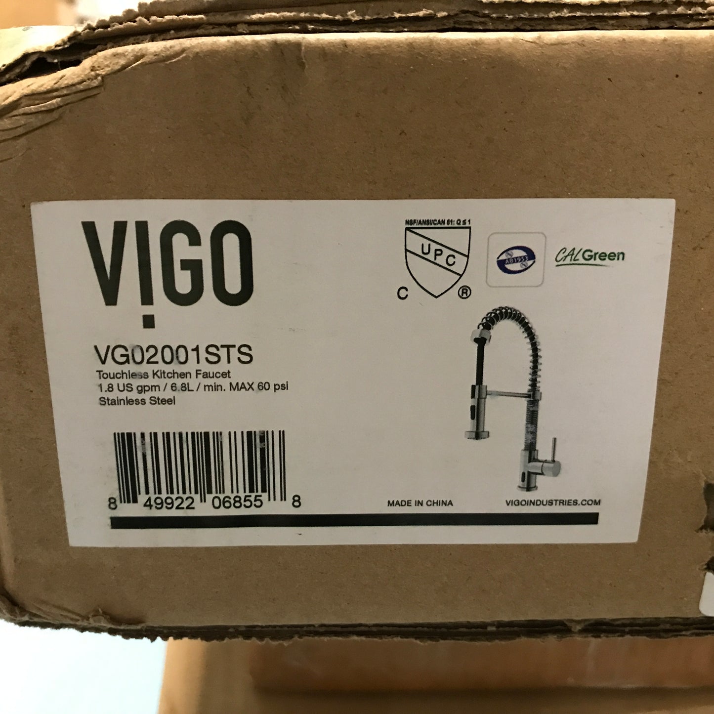 VIGO Edison Pull-Down Spray Kitchen Faucet In Stainless Steel