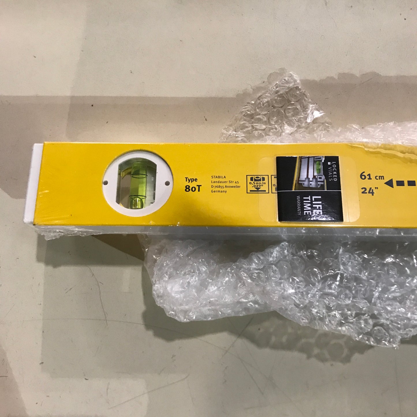 Stabila 29441 Extendable Level - 25"-41" 80T