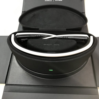Oakley Meta Vanguard AI Glasses - Prizm Black Lenses / White Frame