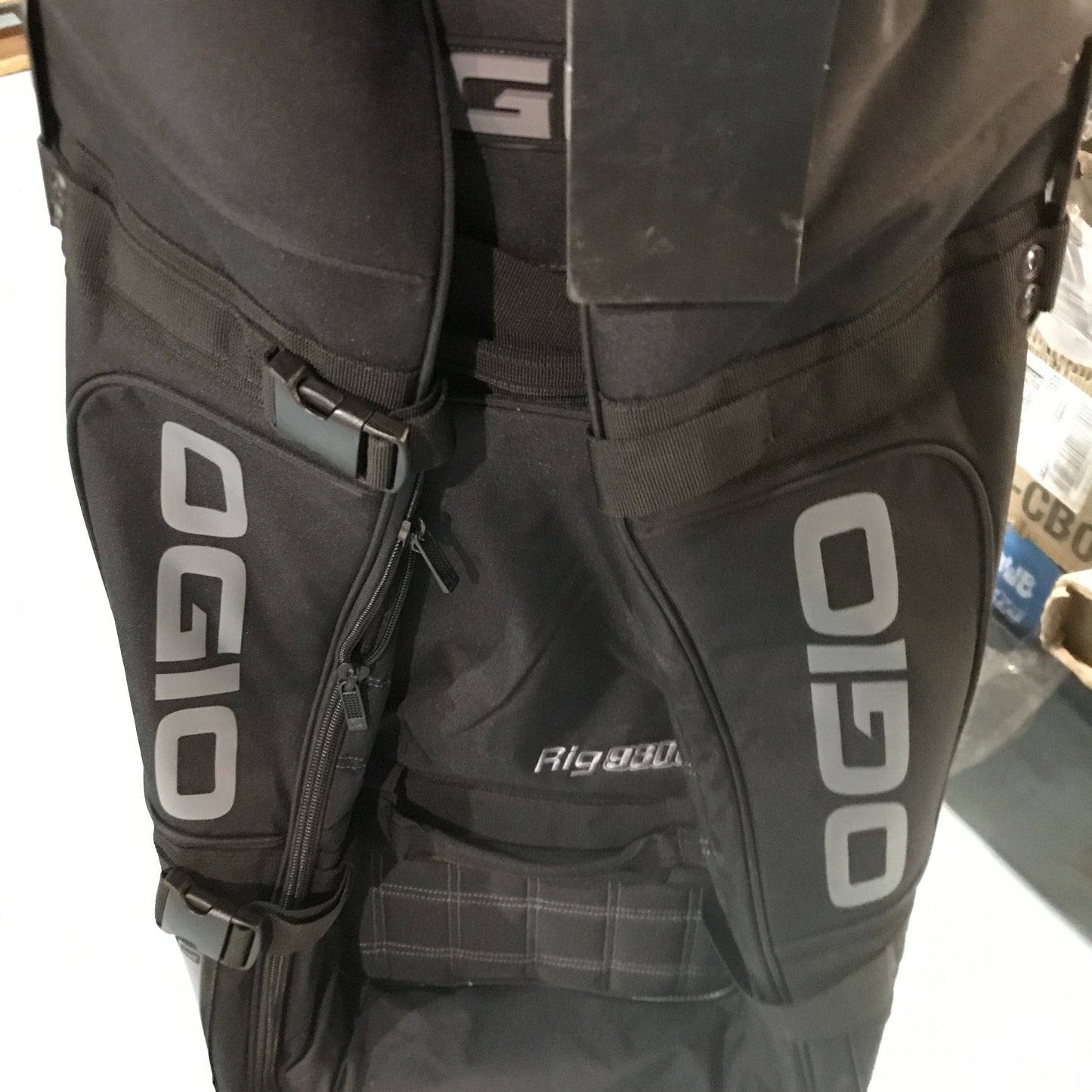 OGIO Rig 9800 Wheeled Travel Bag - Black