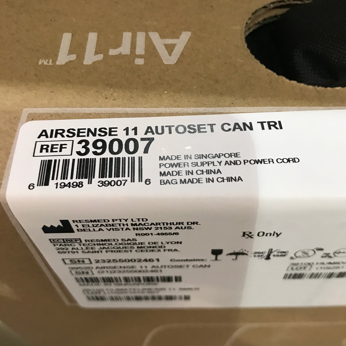 AirSense 11 AutoSet Machine with HumidAir and ClimateLineAir Tubing for Canada