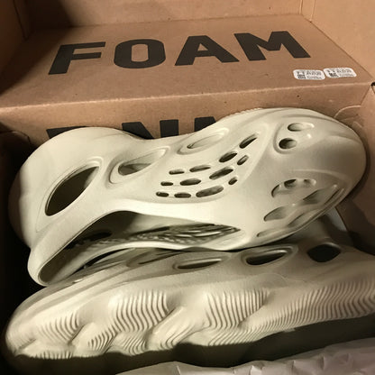 adidas Yeezy Foam RNNR - Sand