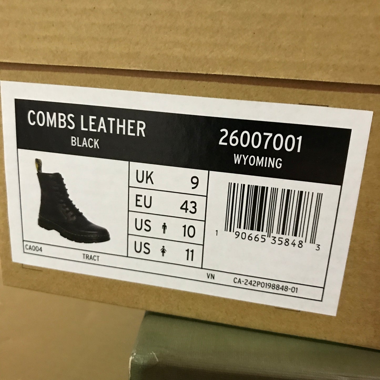 Dr. Martens Combs Leather Casual Boots - Black Wyoming