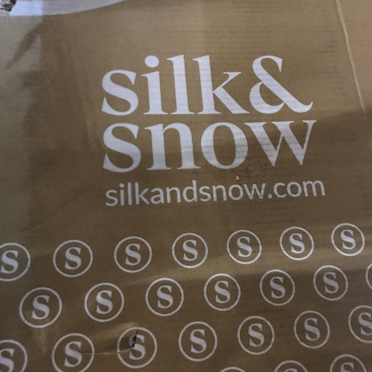 Silk & Snow Hybrid Mattress - Queen, Medium-Firm