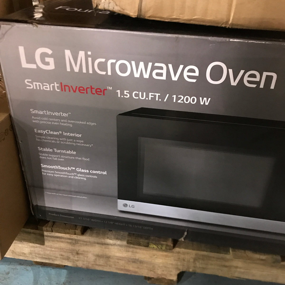 LG 1.5 cu ft. Countertop Microwave (MSER1590C)