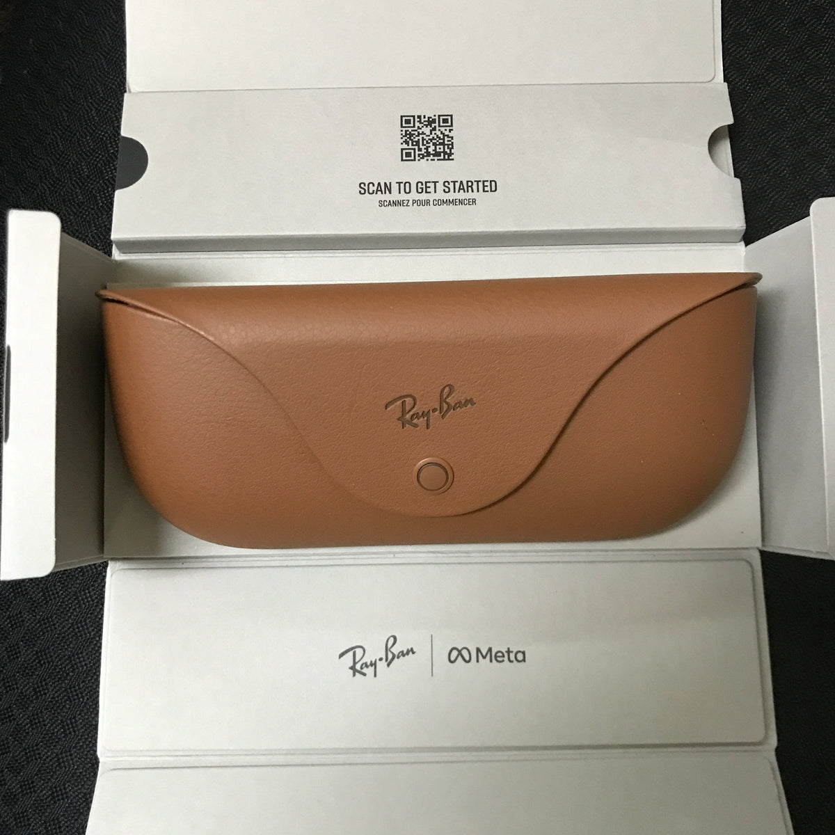 Ray-Ban Meta Wayfarer (Gen 2) AI Glasses - Matte Black / Transitions Grey