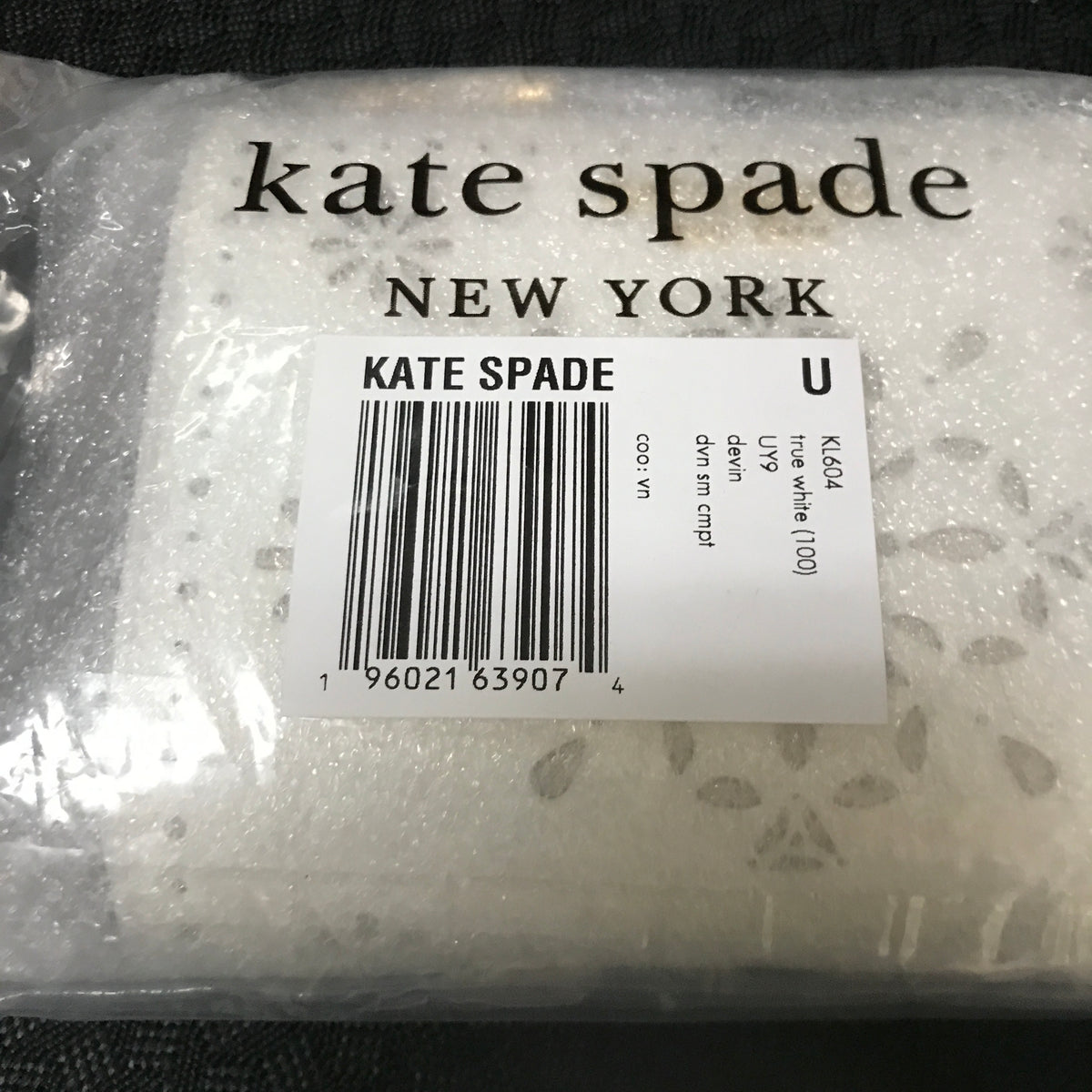 Kate Spade New York Devin Small Compact Wallet