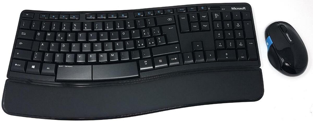 Microsoft Sculpt Comfort Desktop