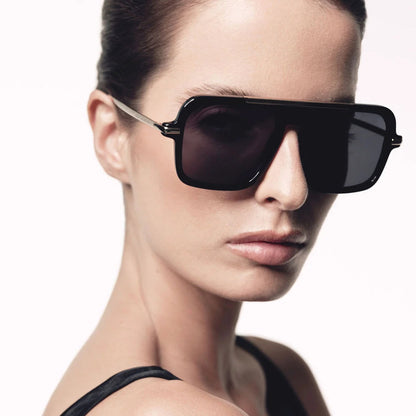 Past Midnight - The Retro Black Sunglasses