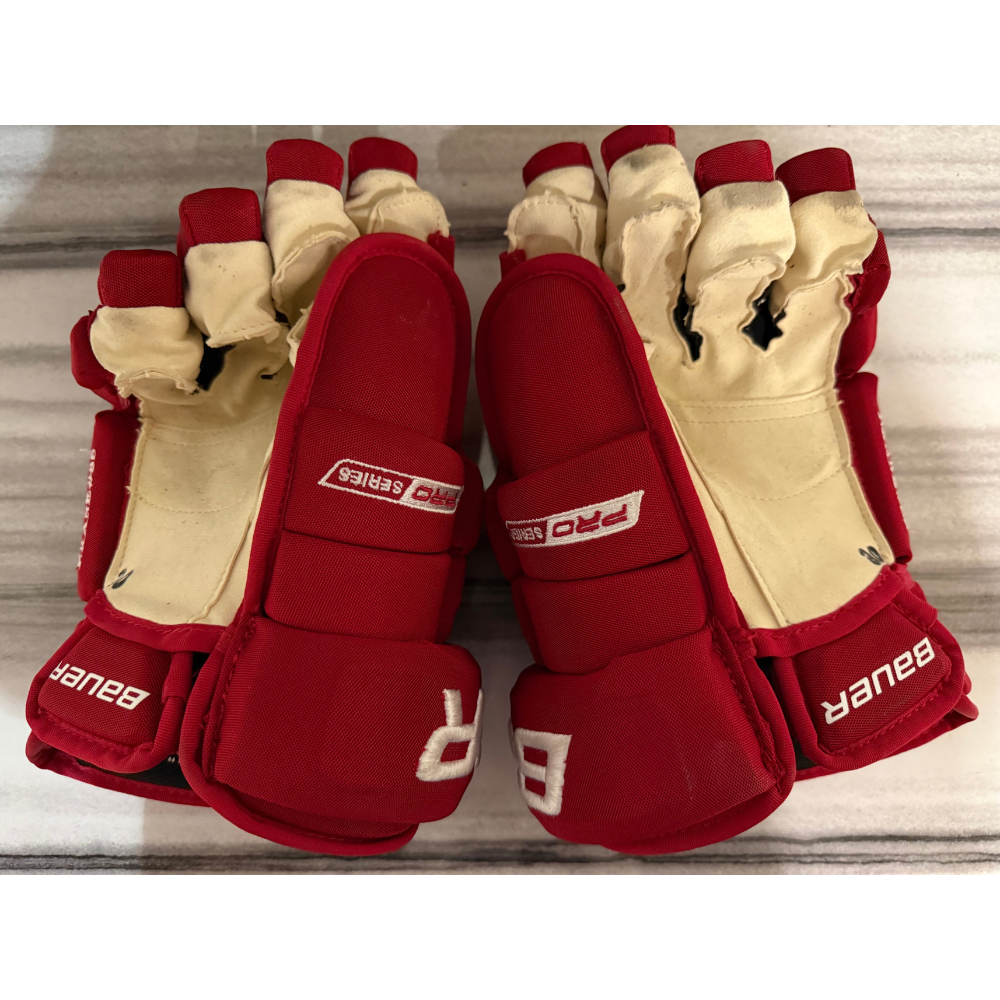 RARE Pro Stock Patrick Kane Detroit Red Wings Bauer Pro Series NHL Issued Gloves Lightly Used
