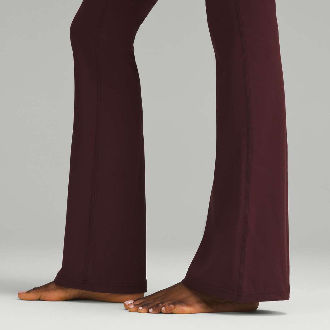 Lululemon Groove Nulu High-Rise Flared Pant Regular - Garnet